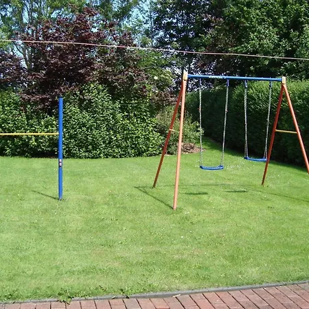 Komfortable Mit Grossem Garten By Interhome וורמן